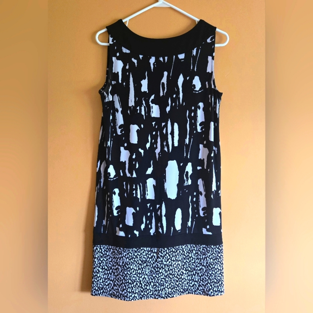 Dana Buchman Abstract Print Dress, S (PTP=18") - Picture 4 of 4